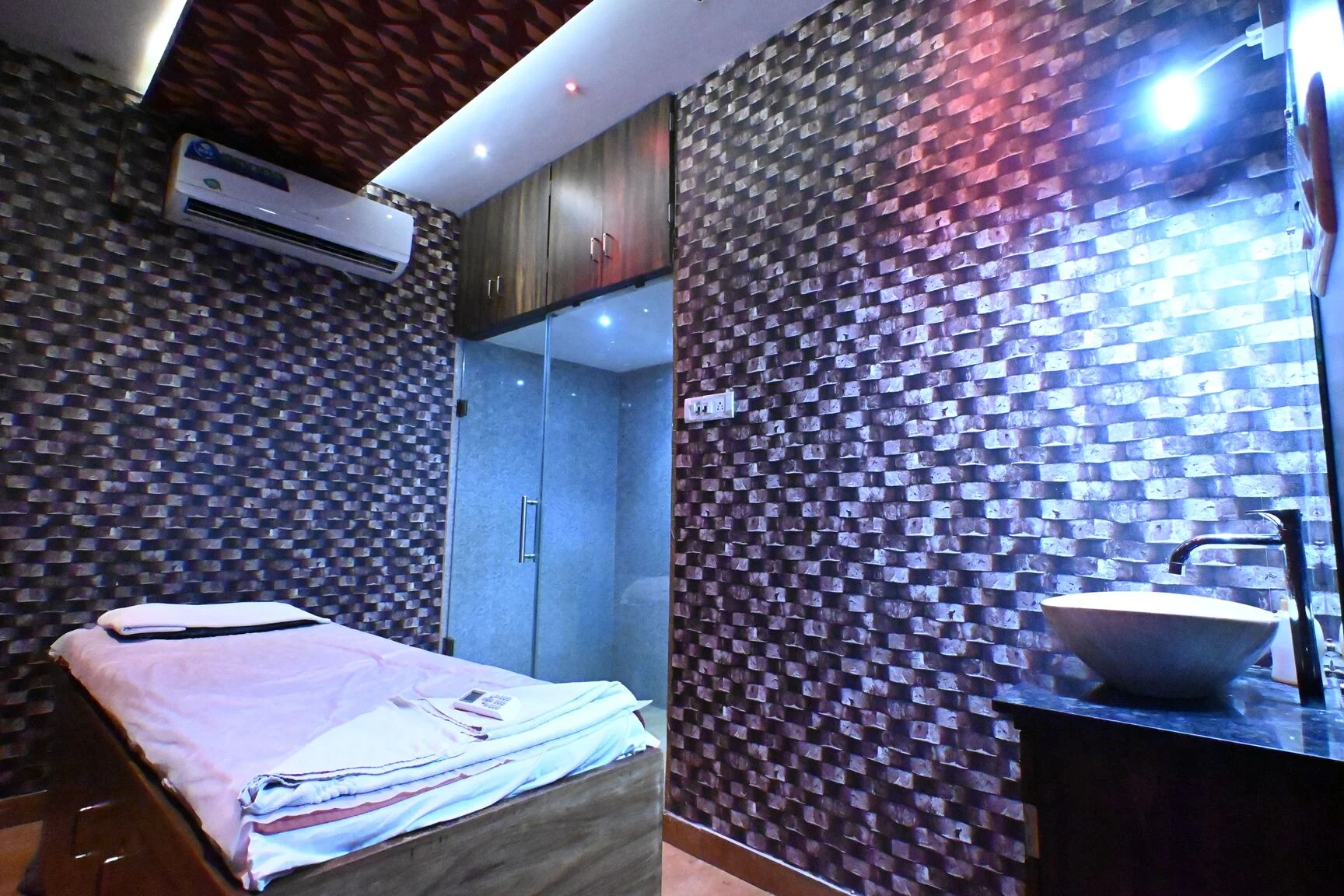 Steam Therapy in Khar